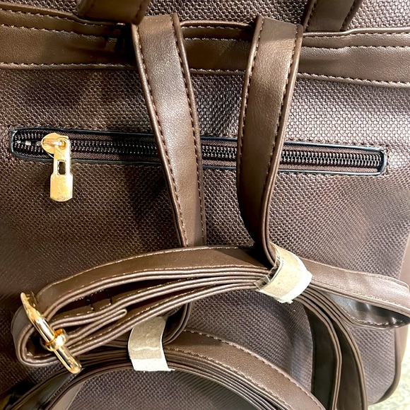 Backpack - Picture 6 of 6